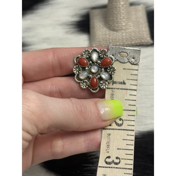 Native American Sterling Silver Red Coral Mother Pearl Cluster Flower Ring Adjst - Picture 12 of 13